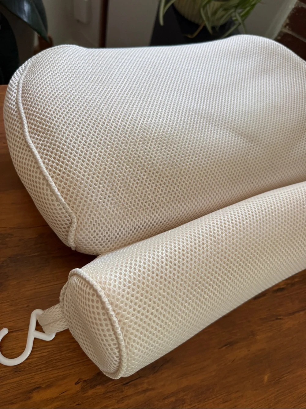 N/A comfortable cream